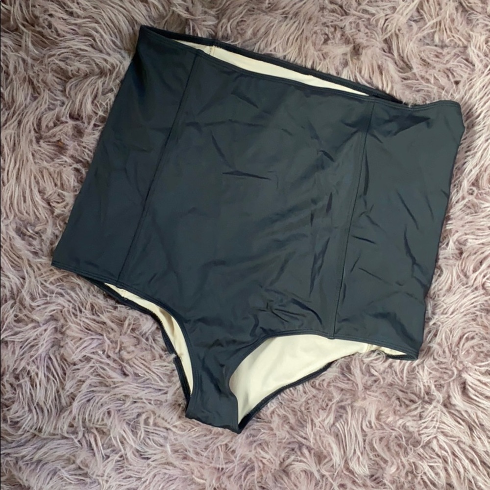 Kortni Jeane High Waisted Bottoms XXL Brand New